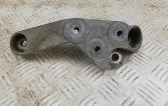 Opel Mokka X Gearbox mounting bracket 25947953