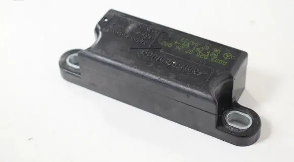 Mercedes-Benz CLS C219 Airbag deployment crash/impact sensor A0038200726