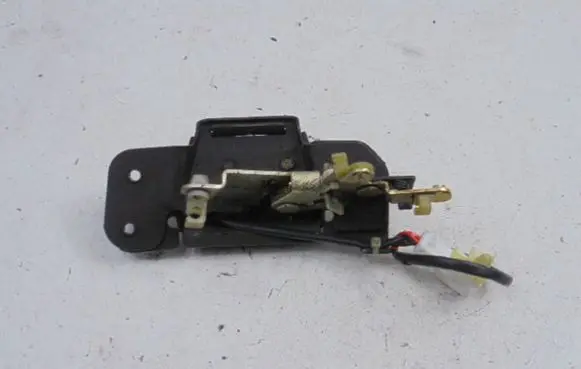 Chevrolet Tacuma Tailgate/trunk/boot lock/catch/latch