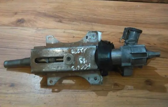 Ford Focus Steering wheel axle