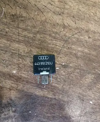Audi A6 S6 C5 4B Other relay 443951253J