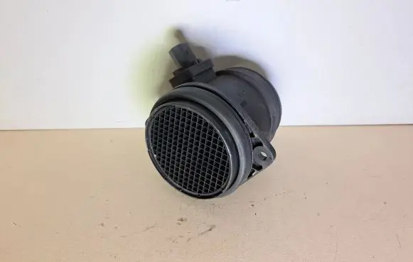 Volvo V70 Mass air flow meter 31216661 0280218240