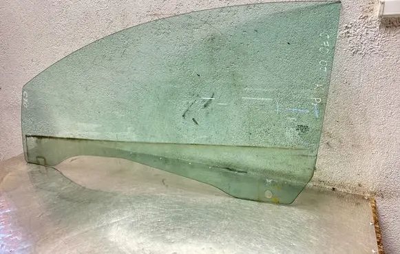 Volvo C70 Front door window/glass (coupe) DOT32M6AS2 E000190 43R00023