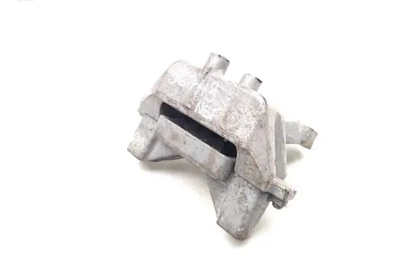 Mitsubishi Outlander Engine mount bracket