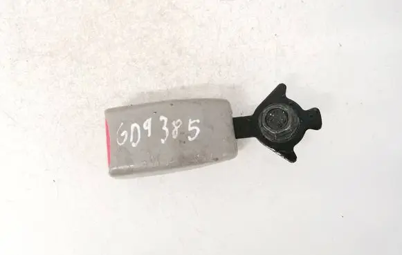Mazda Premacy Rear seatbelt buckle