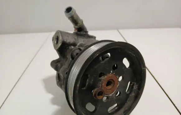 Audi A4 S4 B8 8K Power steering pump 8K0145154G