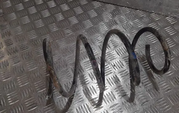 Toyota Avensis T250 Front coil spring