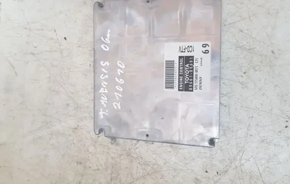 Toyota Avensis T250 Engine control unit/module 8966105691 MB1758008071