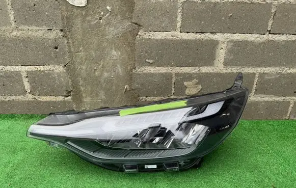 Ford Transit Courier II Headlights/headlamps set 13E015