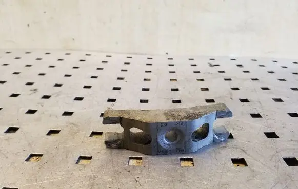 Skoda Octavia Mk2 (1Z) Fuel Injector clamp holder 03L216