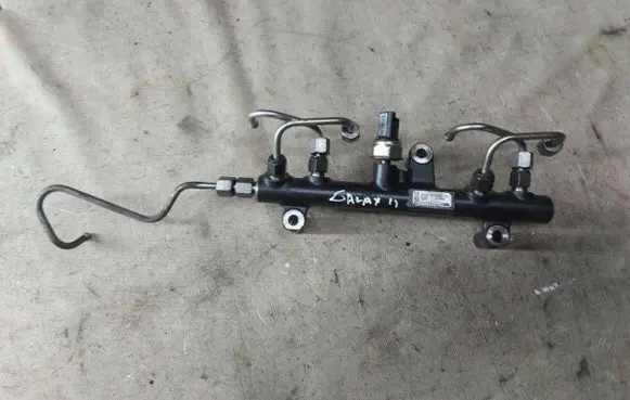 Ford Galaxy Fuel distributor 9681909680 28497Z01 1209028201