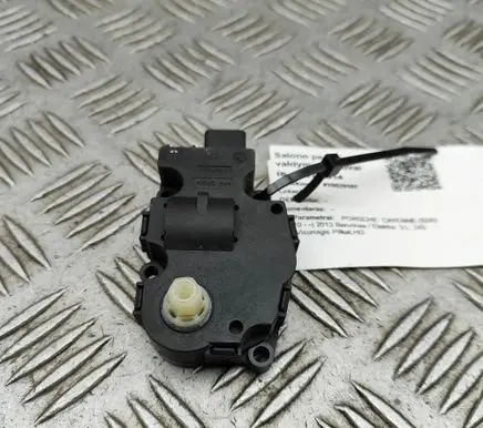 Porsche Cayenne (92A) Air flap motor/actuator EFB440 16450178