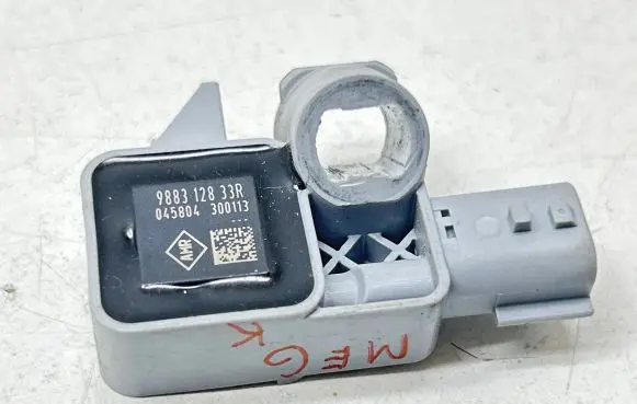 Renault Megane III Airbag deployment crash/impact sensor 988312833R 045804 300113