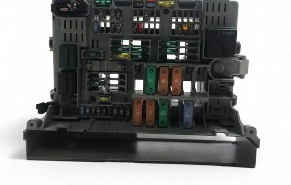 BMW 3 E90 E91 Fuse module 6906621