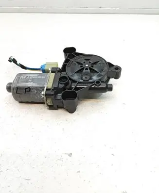 Audi A4 S4 B9 8W Front door window regulator motor 8W0959802