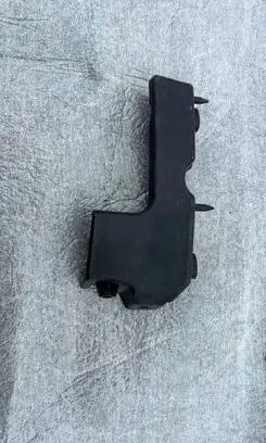 Audi A4 S4 B7 8E 8H Front bumper mounting bracket 8E0807284E