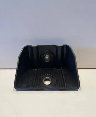 Volkswagen Transporter - Caravelle T5 Radiator support slam panel bracket 7E0805731B