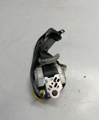 Hyundai i30 Front seatbelt 888102R900 7P2620P 145054