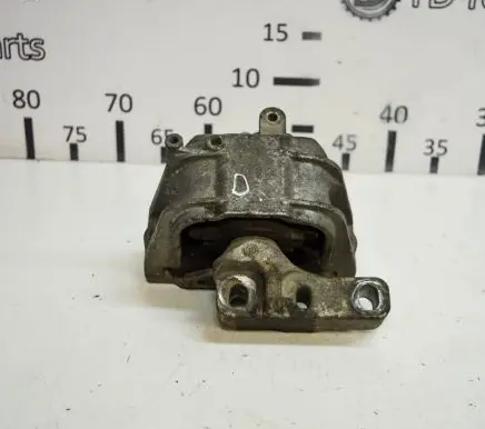 Volkswagen Touran I Engine mount bracket 1K0199262AS