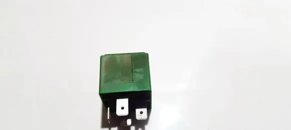 Opel Signum Other relay 81910 13136665