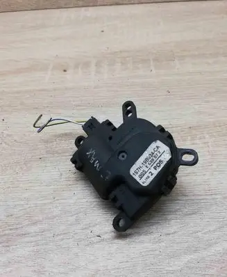 Ford Mondeo Mk III Air flap motor/actuator 1S7H19B634CA