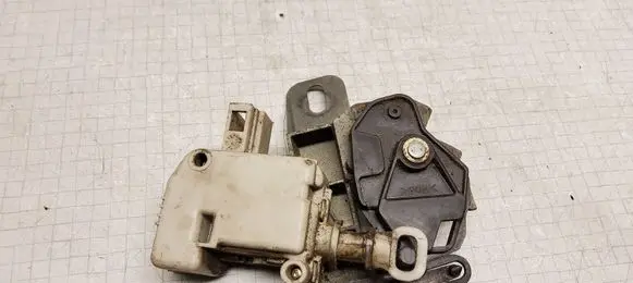 Volkswagen Golf IV Central locking motor 
