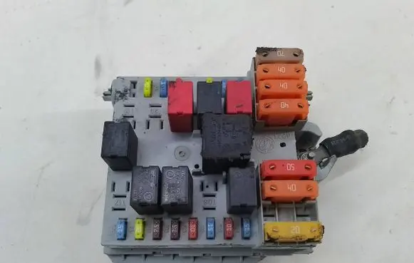 Fuse box set