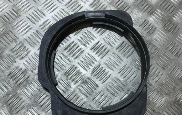 Side speaker trim/cover