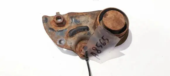 Toyota Avensis T250 Engine mount bracket