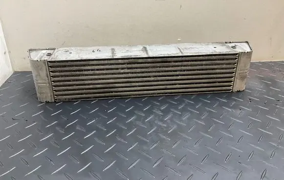 BMW 5 E60 E61 Intercooler radiator 7791909