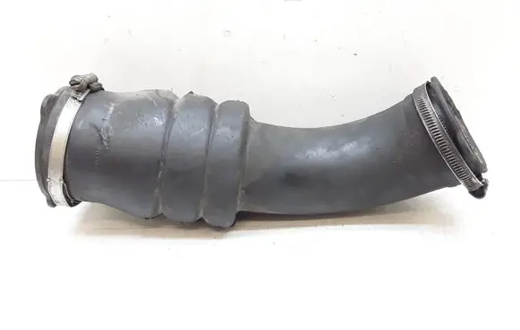 Volvo V70 Intercooler hose/pipe 08692401
