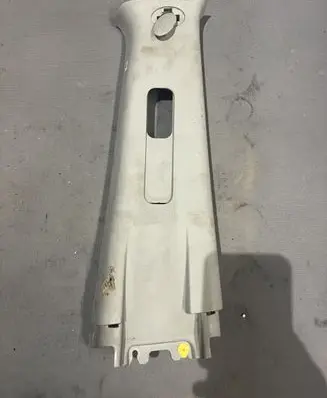 Hyundai Tucson JM (B) pillar trim (top) 858402E200 858402E20