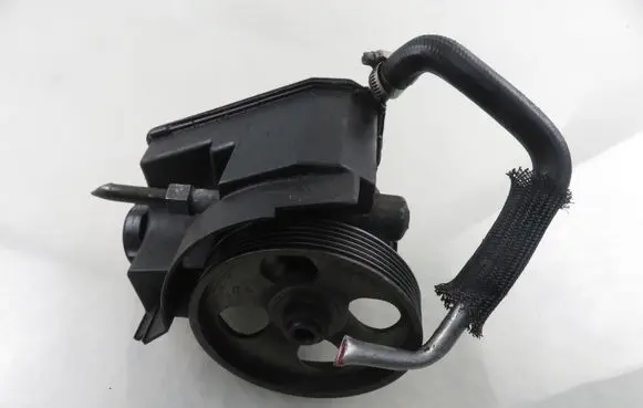 Peugeot 206 Power steering pump 26086355QK 9638364580