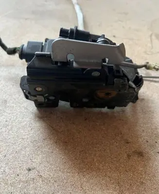 Audi A6 S6 C5 4B Front door lock 4B1837015G