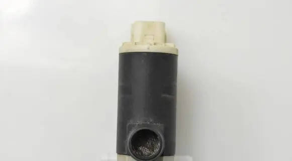 KIA Ceed Windscreen/windshield washer pump 985102V100