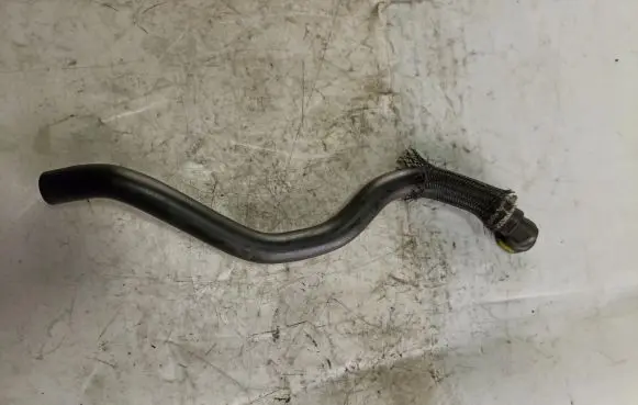 Suzuki Grand Vitara II Engine coolant pipe/hose