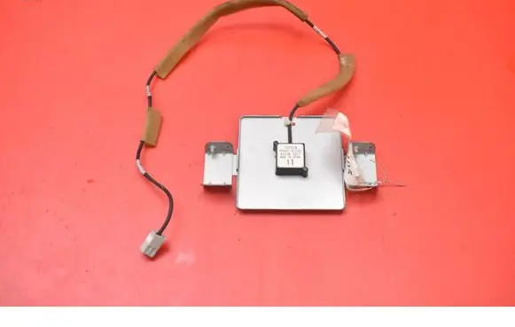 Toyota Prius (NHW20) Sound amplifier 86860-47060
