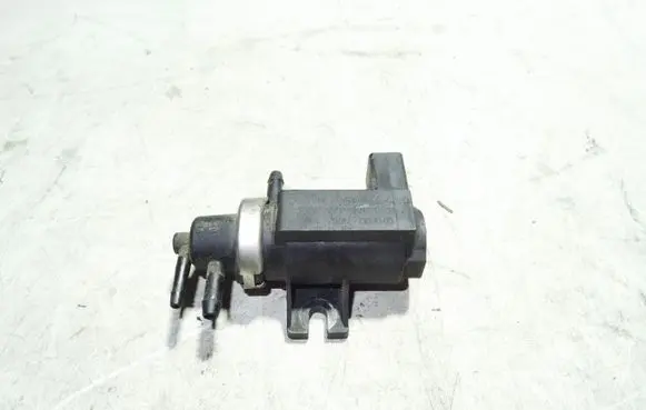 Volkswagen Golf IV Turbo solenoid valve 1J0906627