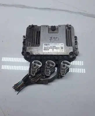 Ford Focus Engine control unit/module 5M5112A650UA 0281012487