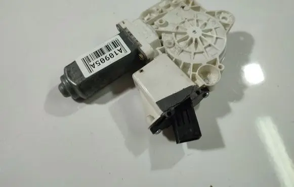 Opel Signum Rear door window regulator motor 0530007702