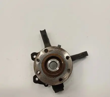Peugeot 208 Front wheel hub