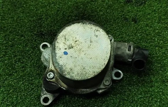 Vacuum pump