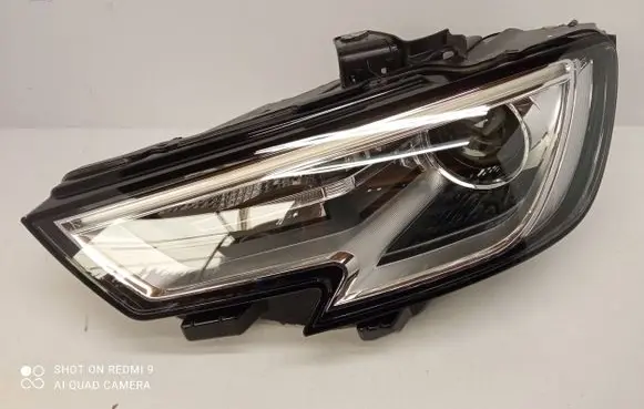 Audi A3 S3 8V Headlight/headlamp 8V0941005E 90104556 0739074