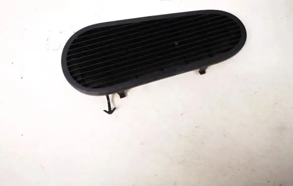 Volkswagen New Beetle Dash center air vent grill