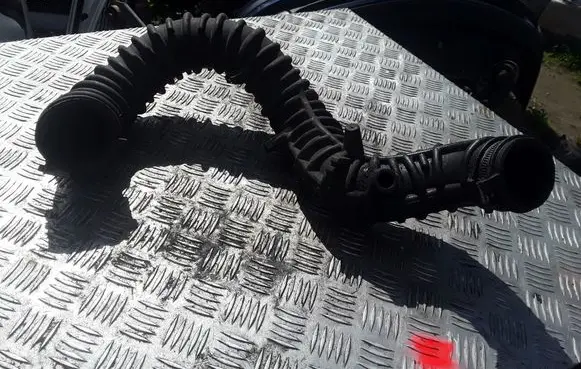 Renault Trafic II (X83) Intercooler hose/pipe 8200607746