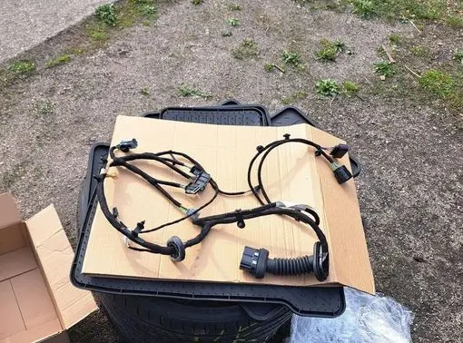 Ford Ecosport Front door wiring loom GN1514631ACE 2365891