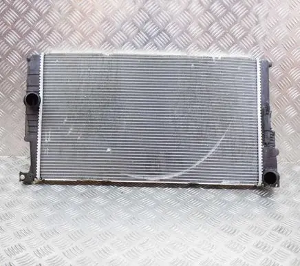 BMW 2 F22 F23 Coolant radiator 8672095 T73708B
