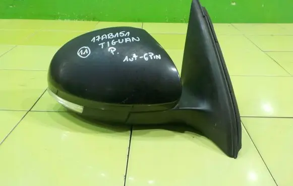 Volkswagen Tiguan Front door electric wing mirror PRAWE 17AB151