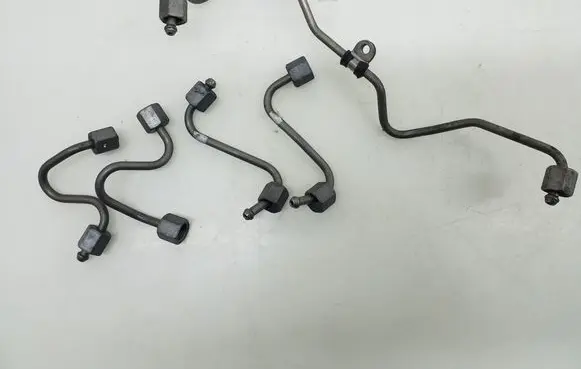 Mercedes-Benz E W212 Fuel injector supply line/pipe A6510704233