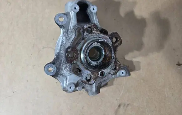 BMW 3 G20 G21 Front wheel hub spindle knuckle R6878612-02